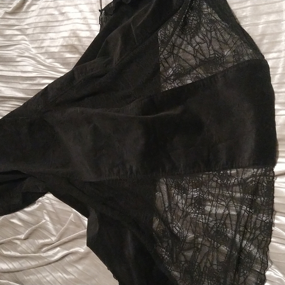 VTG Lip Service Goth Velvet Webbed Gown - Picture 4 of 8